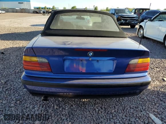 ✅ 1995 BMW 3 Series 318i • VIN: WBABK5326SEC85578 • Лот: 70908734. Опубликован ранее на Copart с пробегом 200 381 миль. Бесплатный доступ к архиву аукционных продаж из США и подробный отчёт об истории автомобиля на DreamBid. Изображение 6.