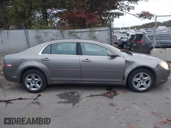 ✅ 2010 Chevrolet Malibu 1LT • VIN: 1G1ZC5EB9AF164358 • Lot: 43562531. Listed on IAAI with 83,983 mi. Free auction sales archive from the USA and detailed vehicle history report at DreamBid. Image 13.