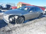 ✅ 2018 Lexus LS 500 • VIN: JTHC51FF5J5005343 • Лот: 41582364. Опубликован ранее на IAAI с пробегом 93 085 миль. Бесплатный доступ к архиву аукционных продаж из США и подробный отчёт об истории автомобиля на DreamBid. Изображение 2.