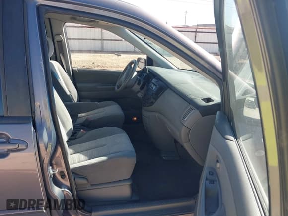 ✅ 2006 Mazda MPV LX • VIN: JM3LW28AX60562766 • Lot: 43387014. Wystawiony na IAAI z przebiegiem 161 934 mil. Bezpłatny archiwum sprzedaży aukcyjnych z USA i szczegółowy raport historii pojazdu na DreamBid. Zdjęcie 5.