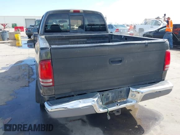 ✅ 2001 Dodge Dakota Sport • VIN: 1B7HL2AX51S333575 • Lot: 41782582. Wystawiony na IAAI z przebiegiem 291 640 mil. Bezpłatny archiwum sprzedaży aukcyjnych z USA i szczegółowy raport historii pojazdu na DreamBid. Zdjęcie 19.