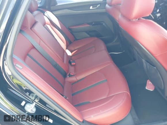 ✅ 2023 Kia K5 GT-Line • VIN: 5XXG64J24PG220660 • Lot: 43179103. Wystawiony na IAAI z przebiegiem 49 049 mil. Bezpłatny archiwum sprzedaży aukcyjnych z USA i szczegółowy raport historii pojazdu na DreamBid. Zdjęcie 8.