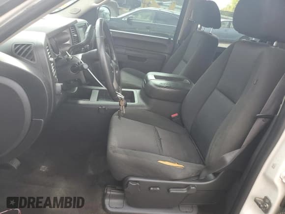 ✅ 2011 Chevrolet Silverado 1500 LT • VIN: 3GCPCSE00BG324803 • Lot: 68738955. Wystawiony na Copart z przebiegiem 214 922 mil. Bezpłatny archiwum sprzedaży aukcyjnych z USA i szczegółowy raport historii pojazdu na DreamBid. Zdjęcie 7.