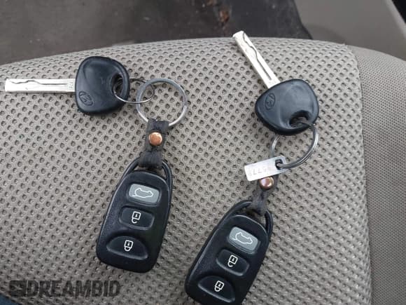 ✅ 2011 Hyundai Elantra SE • VIN: KMHDC8AE7BU096279 • Lot: 43611034. Listed on IAAI with 175,000 mi. Free auction sales archive from the USA and detailed vehicle history report at DreamBid. Image 11.