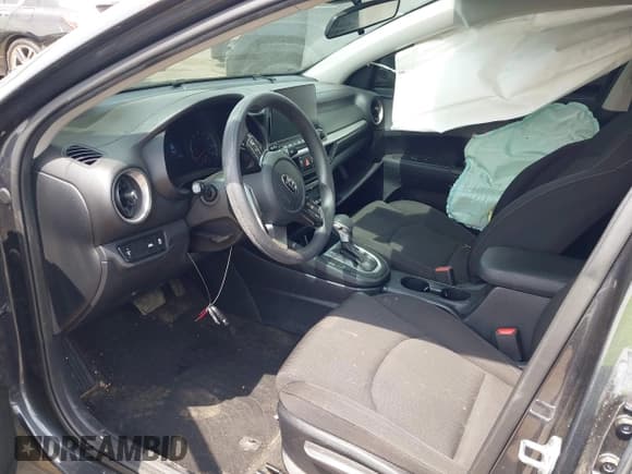 ✅ 2019 Kia Forte LXS • VIN: 3KPF24AD5KE136406 • Lot: 41865872. Listed on IAAI with 32,002 mi. Free auction sales archive from the USA and detailed vehicle history report at DreamBid. Image 8.