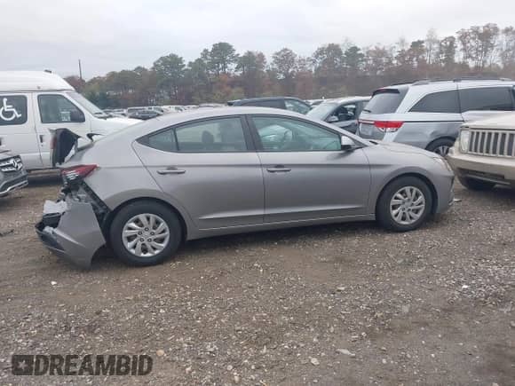 2020 Hyundai Elantra SE z VIN KMHD74LF9LU951536, wystawiony jako IAAI lot #43488707 z przebiegiem 69 447 mil mil oraz . Historia ofert i sprzedaży dostępna na DreamBid. Obrazek 13.