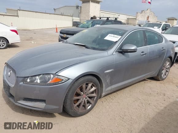 ✅ 2015 Jaguar XF T Premium • VIN: SAJWA0FS1FPU58051 • Lot: 41690461. Wystawiony na IAAI z przebiegiem 128 900 mil. Bezpłatny archiwum sprzedaży aukcyjnych z USA i szczegółowy raport historii pojazdu na DreamBid. Zdjęcie 2.