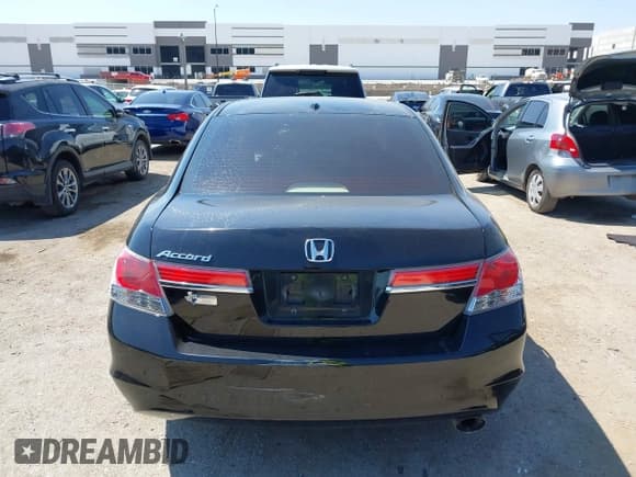 ✅ 2012 Honda Accord EX-L • VIN: 1HGCP2F84CA062745 • Lot: 42996078. Listed on IAAI with 140,691 mi. Free auction sales archive from the USA and detailed vehicle history report at DreamBid. Image 16.
