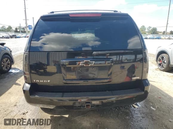 ✅ 2011 Chevrolet Tahoe LT • VIN: 1GNSKBE02BR151662 • Lot: 86592935. Listed on Copart with 200,798 mi. Free auction sales archive from the USA and detailed vehicle history report at DreamBid. Image 6.