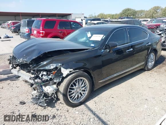 ✅ 2013 Lexus LS 460 • VIN: JTHBL5EF3D5121493 • Lot: 43505302. Listed on IAAI with 164,588 mi. Free auction sales archive from the USA and detailed vehicle history report at DreamBid. Image 17.