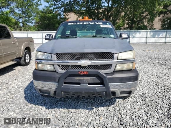 ✅ 2004 Chevrolet Silverado 2500HD Work Truck • VIN: 1GCHK24U44E289012 • Lot: 64666735. Wystawiony na Copart z przebiegiem 119 841 mil. Bezpłatny archiwum sprzedaży aukcyjnych z USA i szczegółowy raport historii pojazdu na DreamBid. Zdjęcie 5.