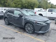 ✅ 2025 Lexus RX 350h Premium Plus • VIN: 2T2BBMCAXSC089949 • Lot: 43284398. Wystawiony na IAAI z przebiegiem 6 393 mil. Bezpłatny archiwum sprzedaży aukcyjnych z USA i szczegółowy raport historii pojazdu na DreamBid. Zdjęcie 1.