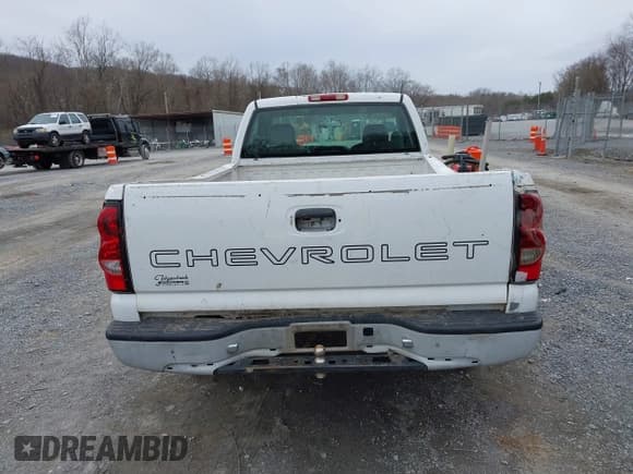 ✅ 2005 Chevrolet Silverado 1500 Work Truck • VIN: 1GCEC14XX5Z340818 • Лот: 41729984. Опубликован ранее на IAAI с пробегом 191 704 миль. Бесплатный доступ к архиву аукционных продаж из США и подробный отчёт об истории автомобиля на DreamBid. Изображение 16.