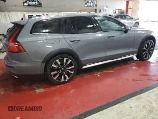 ✅ 2022 Volvo V60 • VIN: YV4102WK1N1093313 • Lot: 77966524. Listed on Copart with 55,140 mi. Free auction sales archive from the USA and detailed vehicle history report at DreamBid. Image 3.