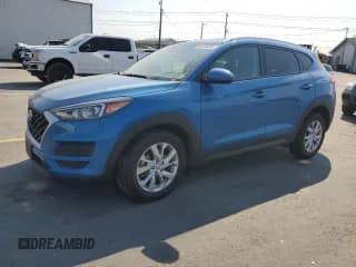 ✅ 2020 Hyundai Tucson Value • VIN: KM8J3CA42LU198894 • Лот: 65076635. Опубликован ранее на Copart с пробегом 58 100 миль. Бесплатный доступ к архиву аукционных продаж из США и подробный отчёт об истории автомобиля на DreamBid. Изображение 1.