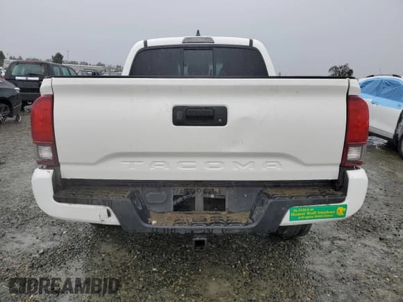 ✅ 2021 Toyota Tacoma SR • VIN: 3TYAX5GNXMT032184 • Lot: 43983905. Wystawiony na Copart z przebiegiem 60 294 mil. Bezpłatny archiwum sprzedaży aukcyjnych z USA i szczegółowy raport historii pojazdu na DreamBid. Zdjęcie 6.