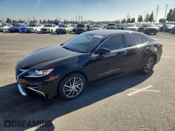 ✅ 2016 Lexus ES 330 • VIN: JTHBK1GGXG2234526 • Lot: 82428975. Listed on Copart with 113,343 mi. Free auction sales archive from the USA and detailed vehicle history report at DreamBid. Image 1.