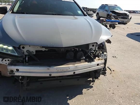 ✅ 2017 Acura TLX • VIN: 19UUB1F35HA008637 • Lot: 82177305. Wystawiony na Copart z przebiegiem 224 247 mil. Bezpłatny archiwum sprzedaży aukcyjnych z USA i szczegółowy raport historii pojazdu na DreamBid. Zdjęcie 14.