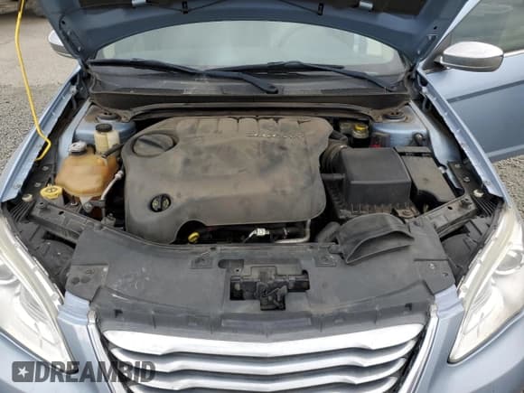 ✅ 2012 Chrysler 200 Limited • VIN: 1C3CCBCGXCN184383 • Lot: 67946925. Listed on Copart with 198,115 mi. Free auction sales archive from the USA and detailed vehicle history report at DreamBid. Image 11.