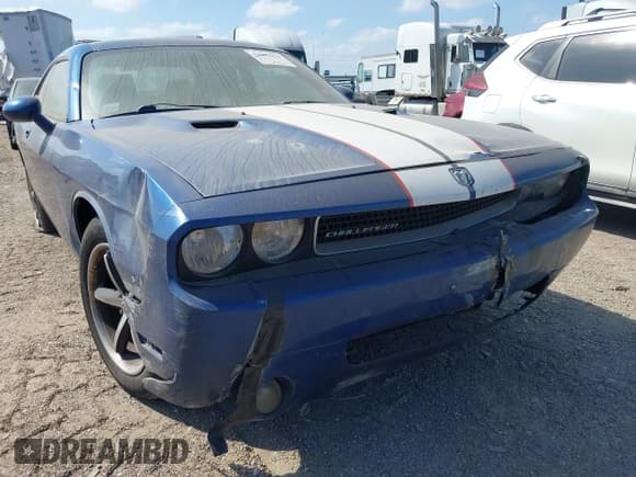 ✅ 2010 Dodge Challenger SE • VIN: 2B3CJ4DV8AH159175 • Lot: 41405959. Wystawiony na IAAI z przebiegiem 169 870 mil. Bezpłatny archiwum sprzedaży aukcyjnych z USA i szczegółowy raport historii pojazdu na DreamBid. Zdjęcie 6.