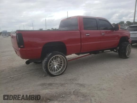 ✅ 2005 Chevrolet Silverado 2500HD LS • VIN: 1GCHK23285F894999 • Lot: 91209125. Wystawiony na Copart z przebiegiem Nie podano. Bezpłatny archiwum sprzedaży aukcyjnych z USA i szczegółowy raport historii pojazdu na DreamBid. Zdjęcie 3.