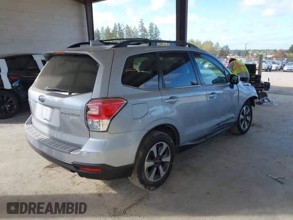 2017 Subaru Forester Limited with VIN JF2SJAJC9HH541129, listed as a IAAI auction lot 43401928 with 91,345 mi miles and . Bid and sale history available at DreamBid. Image 4.