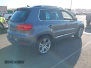 ✅ 2012 Volkswagen Tiguan S • VIN: WVGBV7AX6CW100583 • Lot: 43542063. Listed on IAAI with 138,877 mi. Free auction sales archive from the USA and detailed vehicle history report at DreamBid. Image 4.