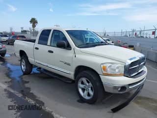 2006 Dodge 1500 SLT с VIN 1D7HU18N36J189913, выставлен на аукционе IAAI как лот 42040927 с пробегом 111 938 миль миль и . История ставок и продаж доступна на DreamBid. Изображение 1.