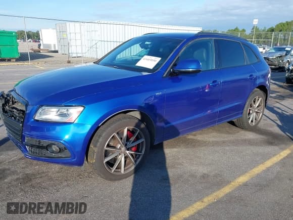 ✅ 2016 Audi SQ5 Prestige • VIN: WA1VCAFP2GA059086 • Lot: 43403050. Listed on IAAI with 59,273 mi. Free auction sales archive from the USA and detailed vehicle history report at DreamBid. Image 2.