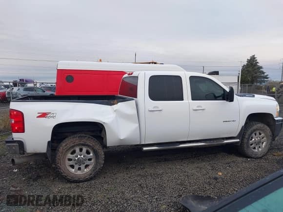 ✅ 2013 Chevrolet Silverado 2500HD LTZ • VIN: 1GC1KYE89DF171621 • Лот: 43558875. Опубликован ранее на IAAI с пробегом 109 148 миль. Бесплатный доступ к архиву аукционных продаж из США и подробный отчёт об истории автомобиля на DreamBid. Изображение 13.