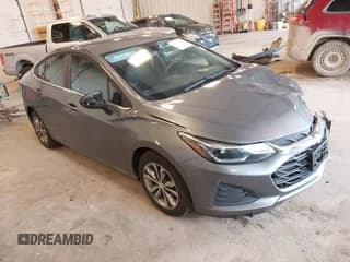 ✅ 2019 Chevrolet Cruze LT • VIN: 1G1BE5SM8K7139173 • Lot: 42255981. Listed on IAAI with 154,876 mi. Free auction sales archive from the USA and detailed vehicle history report at DreamBid. Image 1.