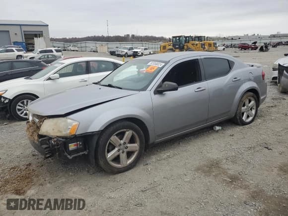 ✅ 2013 Dodge Avenger SE • VIN: 1C3CDZAB2DN534801 • Лот: 82058024. Опубликован ранее на Copart с пробегом 200 209 миль. Бесплатный доступ к архиву аукционных продаж из США и подробный отчёт об истории автомобиля на DreamBid. Изображение 1.