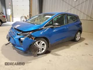 2022 Chevrolet Bolt EV 1LT z VIN 1G1FW6S00N4100956, wystawiony jako Copart lot #59753645 z przebiegiem 57 700 mil mil oraz Szkoda całkowita • Salvage title. Historia ofert i sprzedaży dostępna na DreamBid. Obrazek 1.