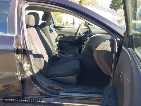 ✅ 2008 Chevrolet Malibu 1LT • VIN: 1G1ZH57B284238532 • Lot: 43545694. Listed on IAAI with 104,370 mi. Free auction sales archive from the USA and detailed vehicle history report at DreamBid. Image 5.