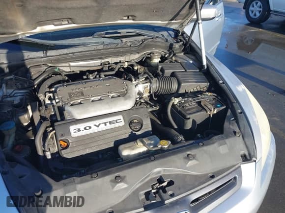 ✅ 2004 Honda Accord LX • VIN: 1HGCM66334A011601 • Lot: 43772923. Listed on IAAI with 254,442 mi. Free auction sales archive from the USA and detailed vehicle history report at DreamBid. Image 10.