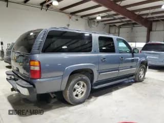 ✅ 2002 Chevrolet Suburban LS • VIN: 3GNFK16Z62G287415 • Lot: 85424994. Wystawiony na Copart z przebiegiem 313 778 mil. Bezpłatny archiwum sprzedaży aukcyjnych z USA i szczegółowy raport historii pojazdu na DreamBid. Zdjęcie 3.