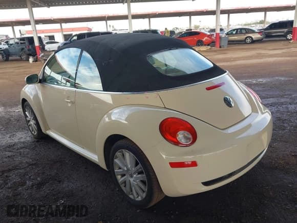 ✅ 2008 Volkswagen Beetle SE • VIN: 3VWRG31Y58M420724 • Lot: 43693883. Listed on IAAI with 149,576 mi. Free auction sales archive from the USA and detailed vehicle history report at DreamBid. Image 16.