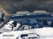 ✅ 2005 Chevrolet Silverado 2500HD LS • VIN: 1GCHK23215F924327 • Lot: 43340287. Wystawiony na IAAI z przebiegiem 320 775 mil. Bezpłatny archiwum sprzedaży aukcyjnych z USA i szczegółowy raport historii pojazdu na DreamBid. Zdjęcie 10.