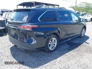 ✅ 2022 Toyota Sienna XLE Woodland Edition • VIN: 5TDASKFC7NS045078 • Lot: 42086142. Listed on IAAI with 83,592 mi. Free auction sales archive from the USA and detailed vehicle history report at DreamBid. Image 4.