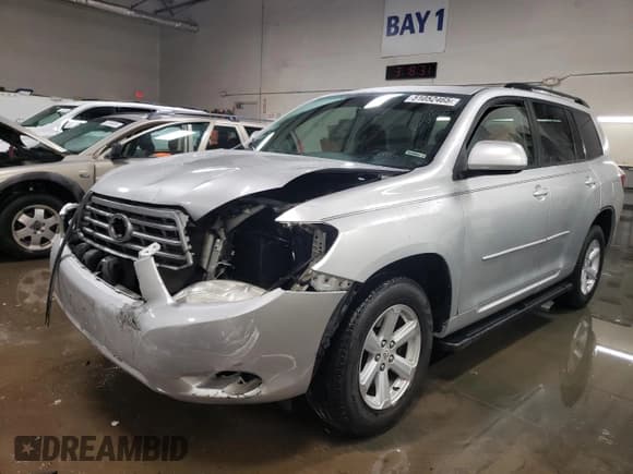 ✅ 2010 Toyota Highlander • VIN: 5TDBK3EH4AS003548 • Lot: 51052465. Listed on Copart with 155,940 mi. Free auction sales archive from the USA and detailed vehicle history report at DreamBid. Image 1.