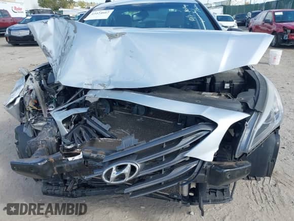 ✅ 2015 Hyundai Sonata Sport • VIN: 5NPE34AF8FH058084 • Lot: 43424662. Wystawiony na IAAI z przebiegiem Nie podano. Bezpłatny archiwum sprzedaży aukcyjnych z USA i szczegółowy raport historii pojazdu na DreamBid. Zdjęcie 6.
