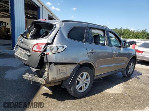 ✅ 2012 Hyundai Santa Fe GLS • VIN: 5XYZG3AB2CG135810 • Lot: 72519744. Listed on Copart with 137,627 mi. Free auction sales archive from the USA and detailed vehicle history report at DreamBid. Image 3.