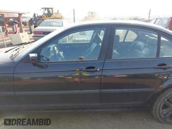 2003 BMW 3 Series 325xi с VIN WBAEU33413PM58486, выставлен на аукционе IAAI как лот 43169776 с пробегом 173 259 миль миль и . История ставок и продаж доступна на DreamBid. Изображение 14.