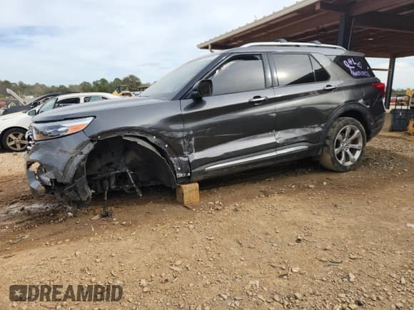 ✅ 2020 Ford Explorer Platinum • VIN: 1FM5K8HC9LGB64142 • Лот: 89881095. Опубликован ранее на Copart с пробегом 94 032 миль. Бесплатный доступ к архиву аукционных продаж из США и подробный отчёт об истории автомобиля на DreamBid. Изображение 1.