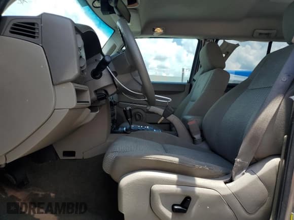 ✅ 2006 Jeep Commander • VIN: 1J8HH48K36C199621 • Lot: 61419785. Listed on Copart with Not provided. Free auction sales archive from the USA and detailed vehicle history report at DreamBid. Image 7.