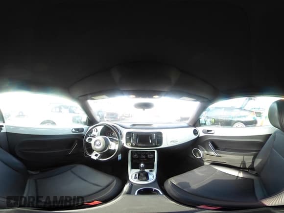 ✅ 2018 Volkswagen Beetle S • VIN: 3VW5DAAT5JM514558 • Лот: 42724745. Опубликован ранее на IAAI с пробегом 79 243 миль. Бесплатный доступ к архиву аукционных продаж из США и подробный отчёт об истории автомобиля на DreamBid. Изображение 18.