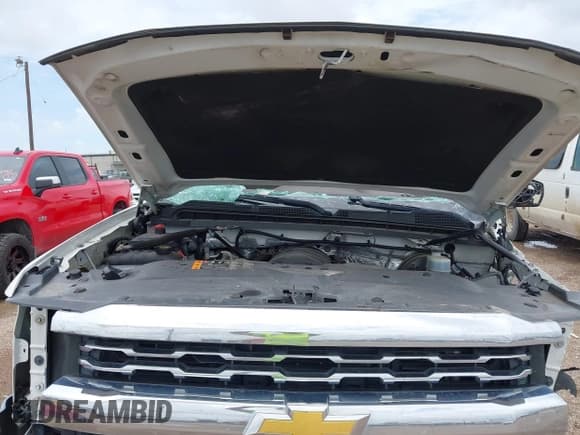 ✅ 2018 Chevrolet Silverado 1500 LTZ • VIN: 3GCUKSECXJG375885 • Lot: 42625190. Wystawiony na IAAI z przebiegiem Nie podano. Bezpłatny archiwum sprzedaży aukcyjnych z USA i szczegółowy raport historii pojazdu na DreamBid. Zdjęcie 10.