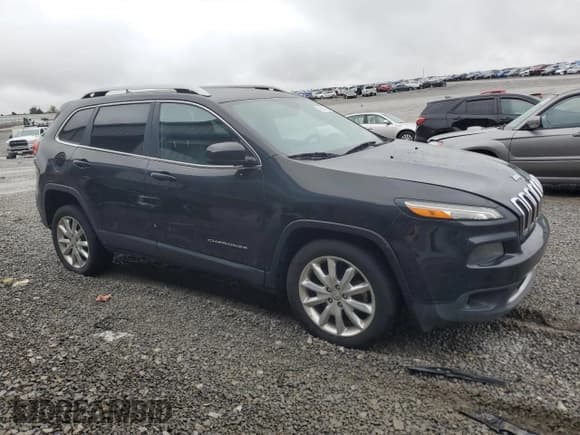 ✅ 2016 Jeep Cherokee Limited • VIN: 1C4PJLDB7GW229355 • Lot: 90201345. Listed on Copart with 104,632 mi. Free auction sales archive from the USA and detailed vehicle history report at DreamBid. Image 4.