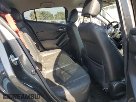 ✅ 2018 Mazda 3 Touring • VIN: 3MZBN1L34JM273363 • Lot: 68000545. Wystawiony na Copart z przebiegiem 56 334 mil. Bezpłatny archiwum sprzedaży aukcyjnych z USA i szczegółowy raport historii pojazdu na DreamBid. Zdjęcie 10.