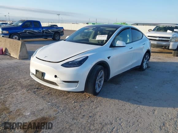 ✅ 2024 Tesla Model Y Long Range • VIN: 7SAYGDEE9RA289890 • Lot: 43502051. Wystawiony na IAAI z przebiegiem 16 169 mil. Bezpłatny archiwum sprzedaży aukcyjnych z USA i szczegółowy raport historii pojazdu na DreamBid. Zdjęcie 2.